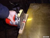 using a wood router w 45 deg bit to cut brass strips - romubricoltout.jpg