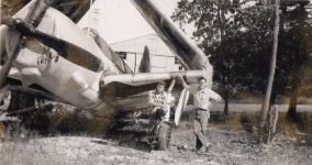 Curtiss SB2C-5 Helldiver (2).jpg